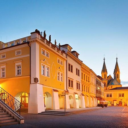 Hotel U Zlatého kohouta Kroměříž Esterno foto