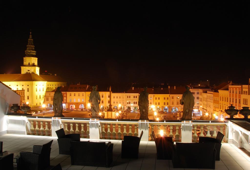 Hotel U Zlatého kohouta Kroměříž Esterno foto