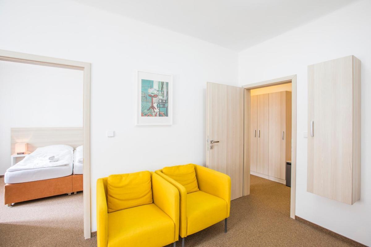 Hotel U Zlatého kohouta Kroměříž Esterno foto