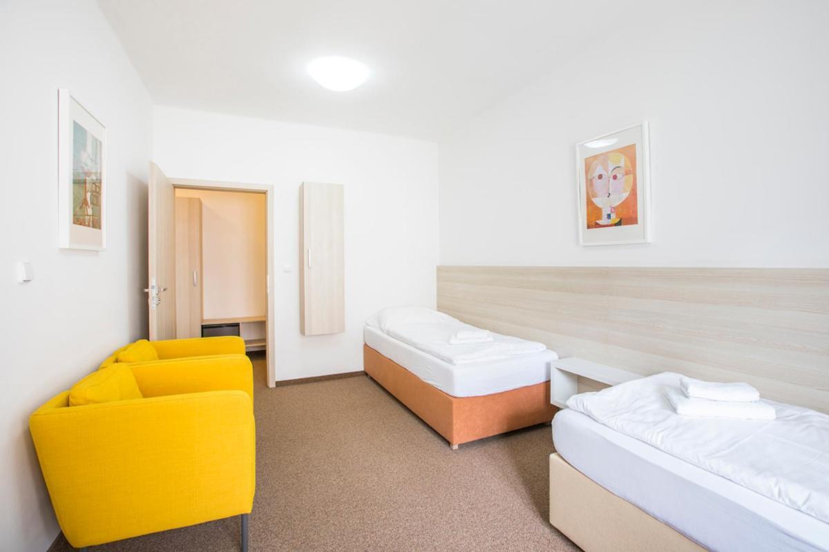 Hotel U Zlatého kohouta Kroměříž Esterno foto